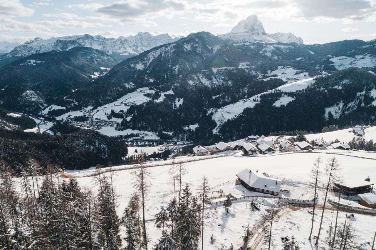 شقة Alpinus Agriturism سان مارتينو-إن-باديا المظهر الخارجي الصورة