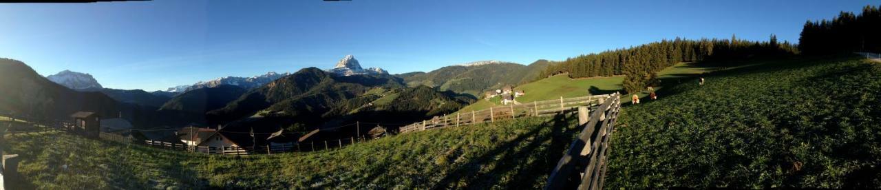 شقة Alpinus Agriturism سان مارتينو-إن-باديا المظهر الخارجي الصورة